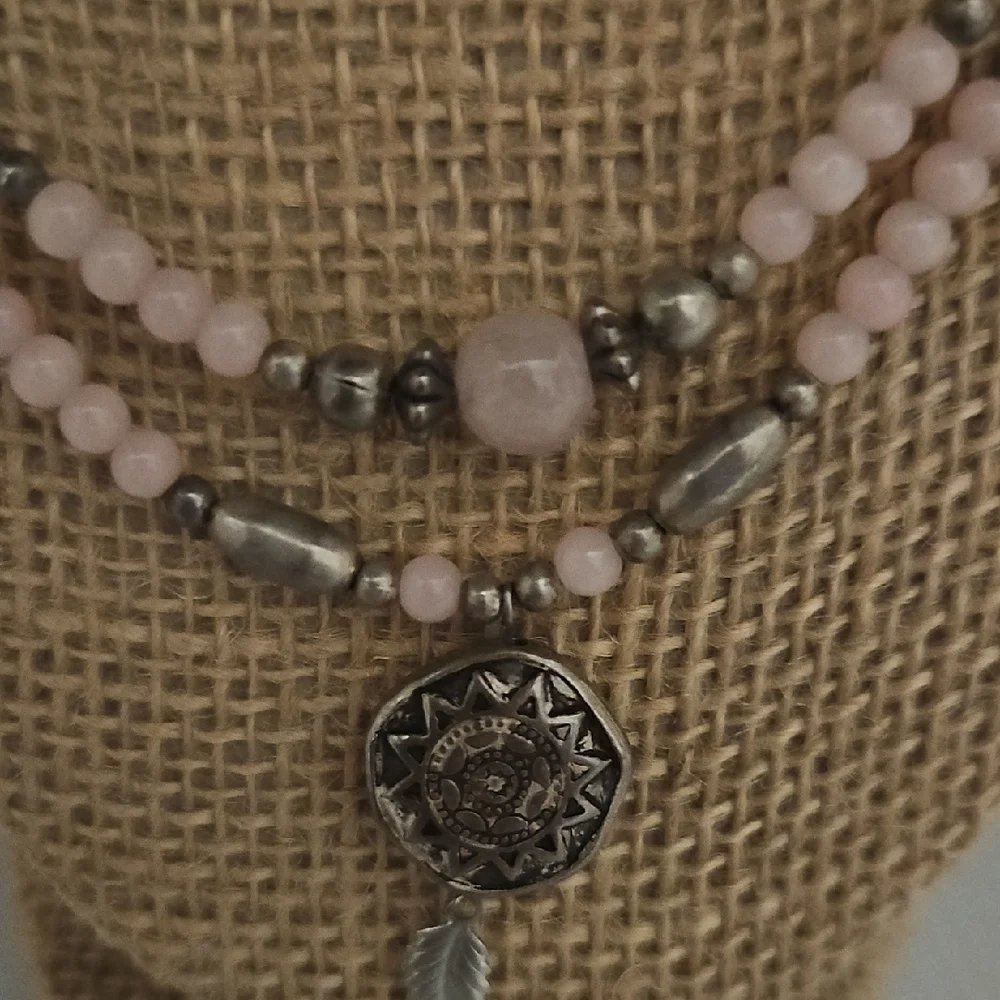 Unique Native American Inspired and Beaded Necklace. See The Craftmanship!!! - Picture 3 of 9